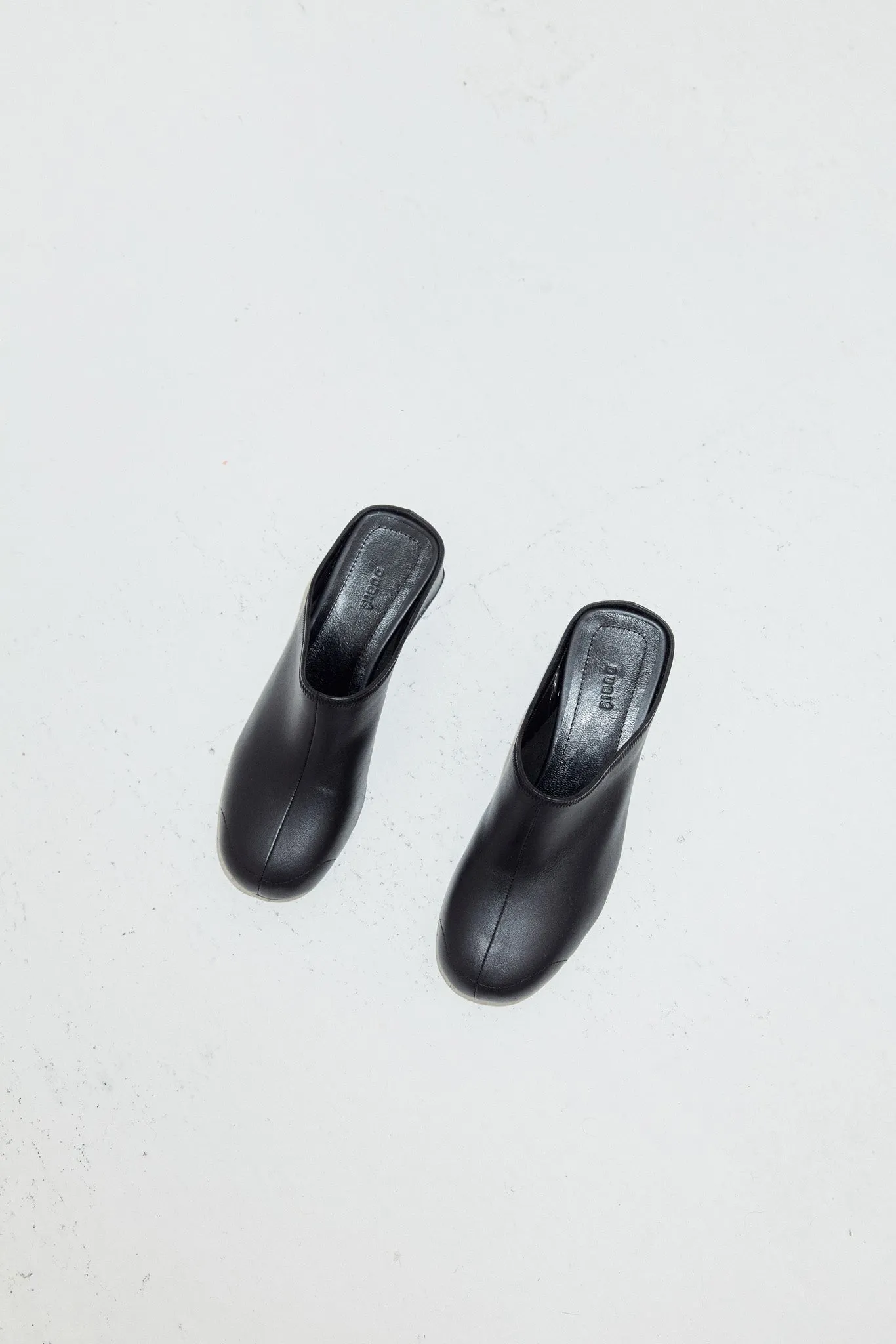 Black Curvo Flat Clog