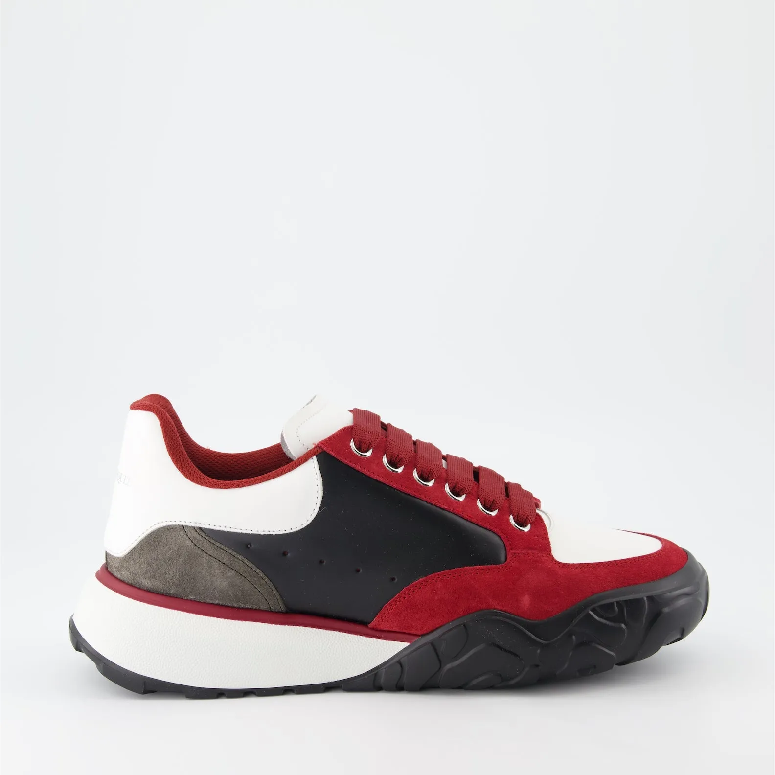 Court Trainer Black-Red Sneakers