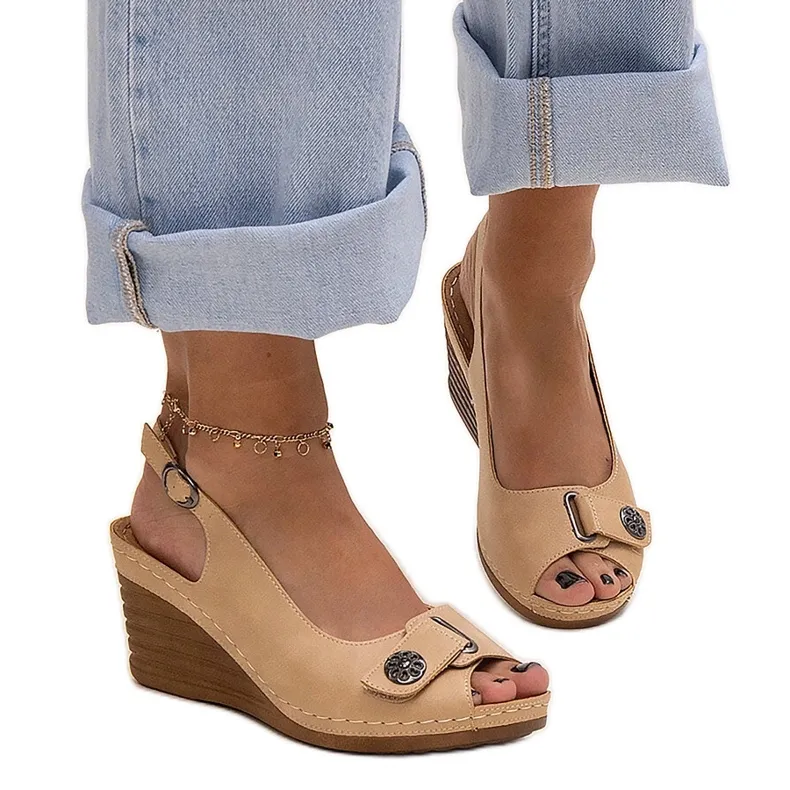 Evento Beige wedge sandals from Lundblad