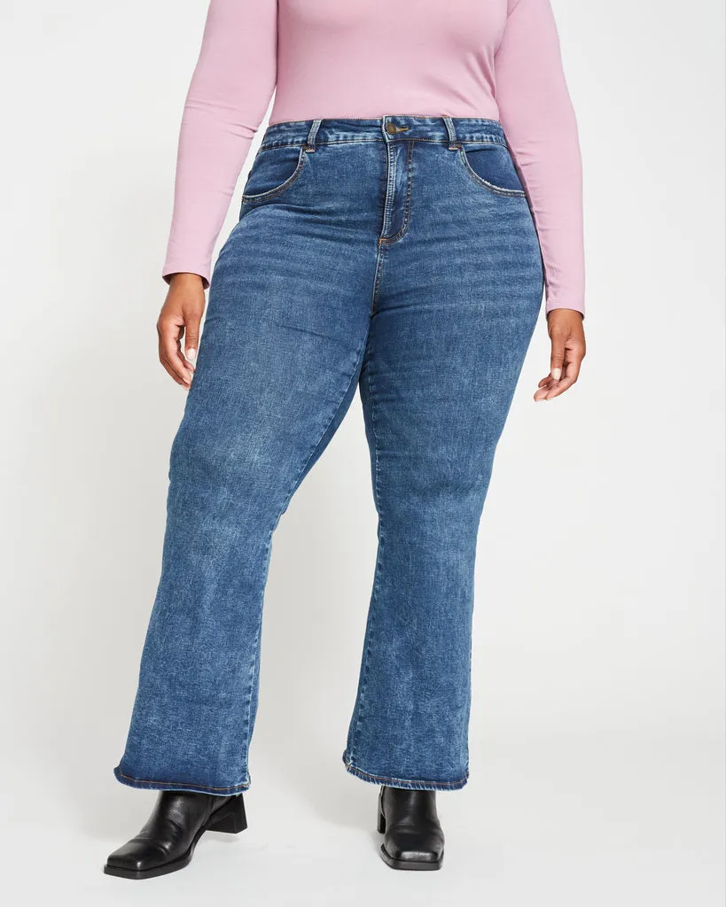 Farrah High Rise Flared Jeans - Vintage True Blue