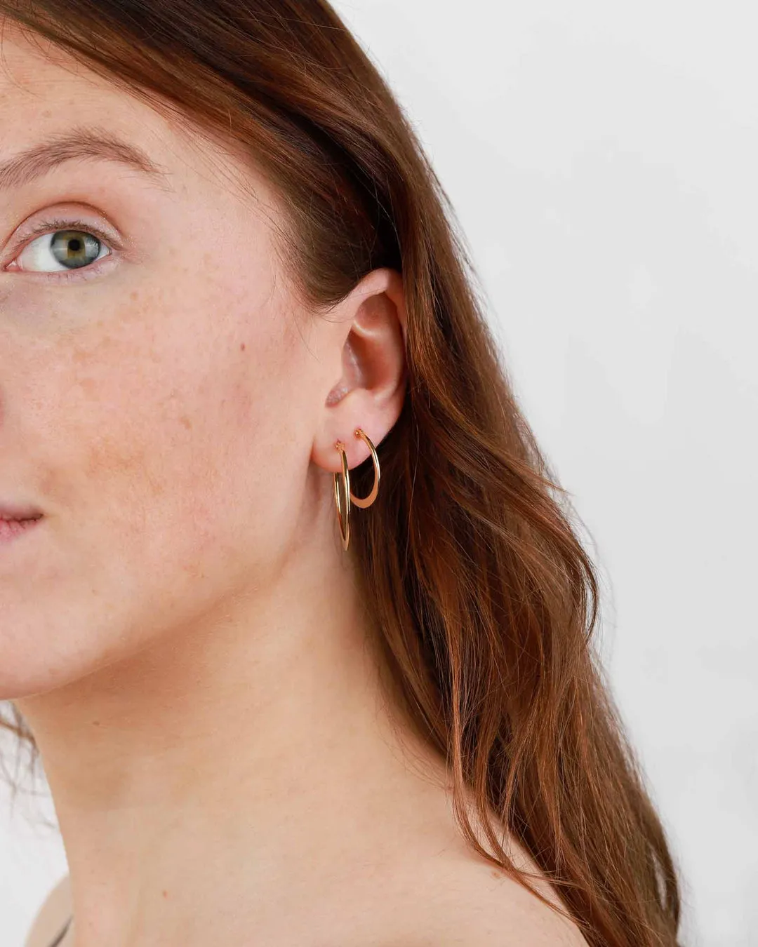     Flat Tapered Hoops | 18mm    --    