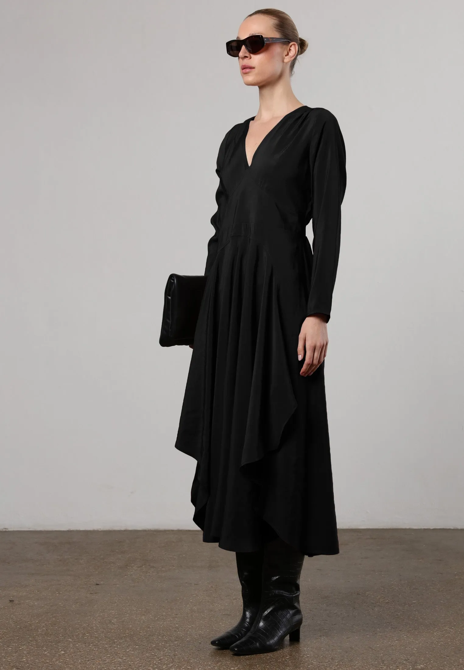 INFINITY MIDI DRESS BLACK