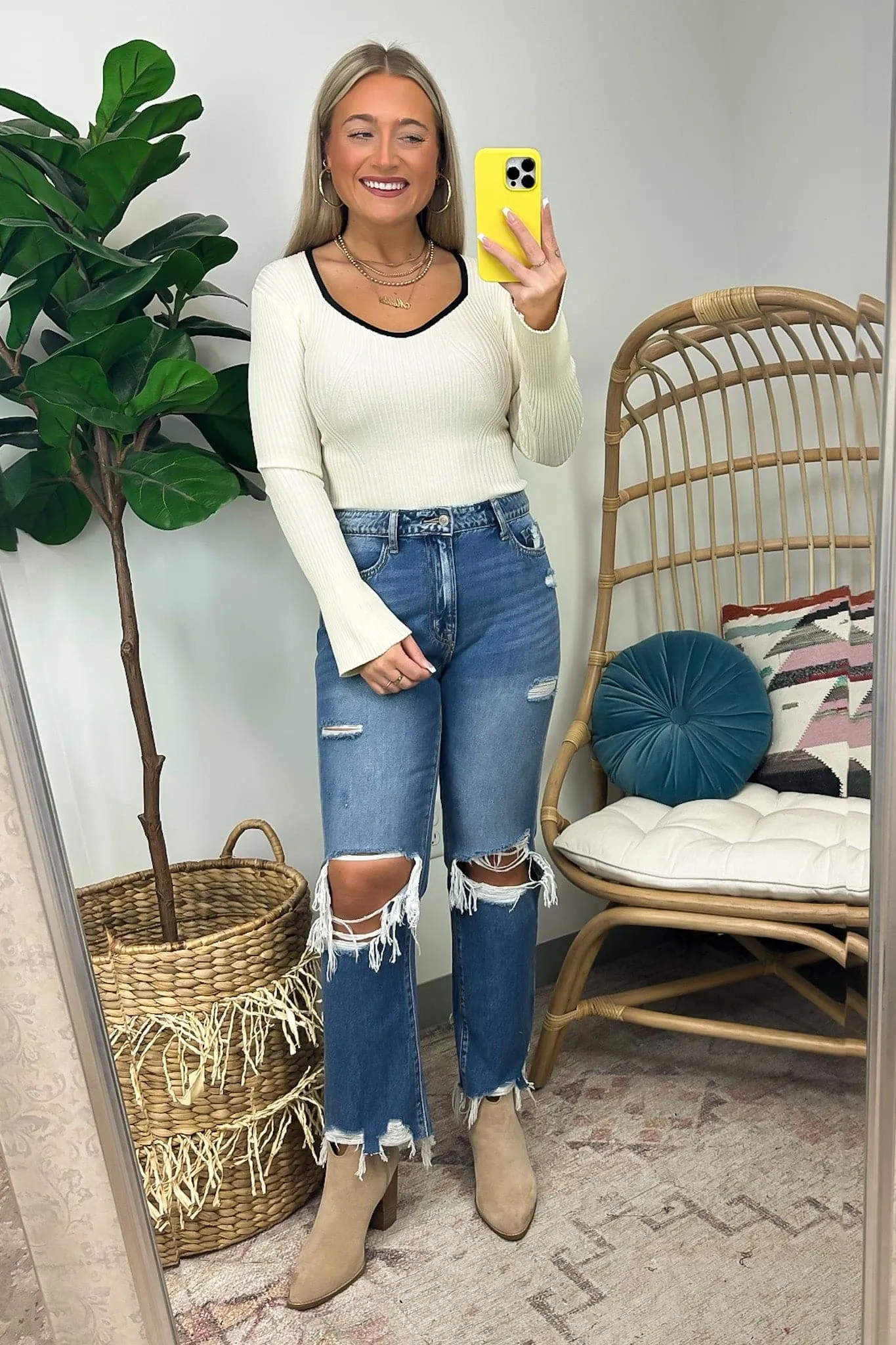 Scallop Hem Knit Top