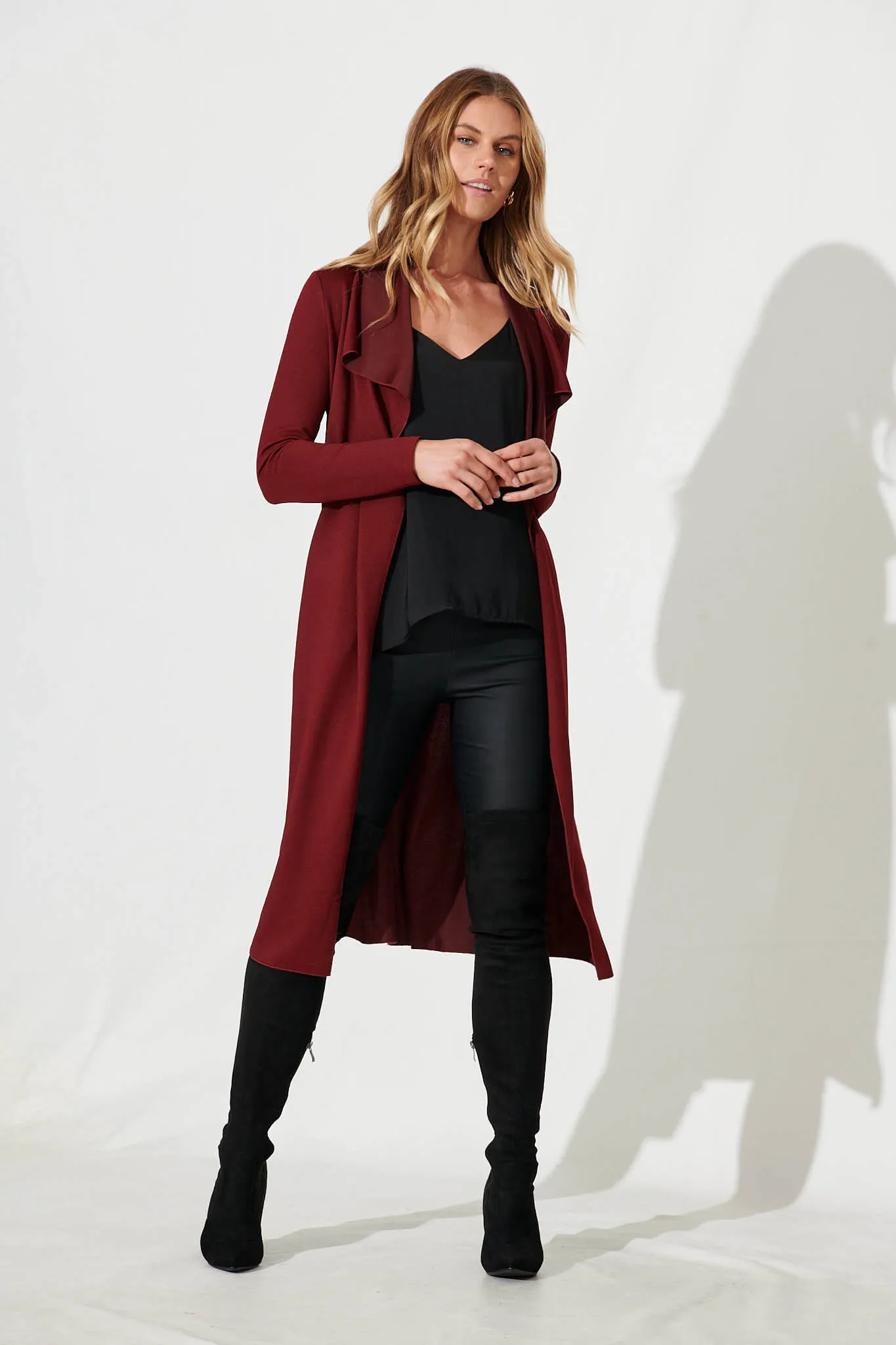 Jolie Midi Coat In Burgundy