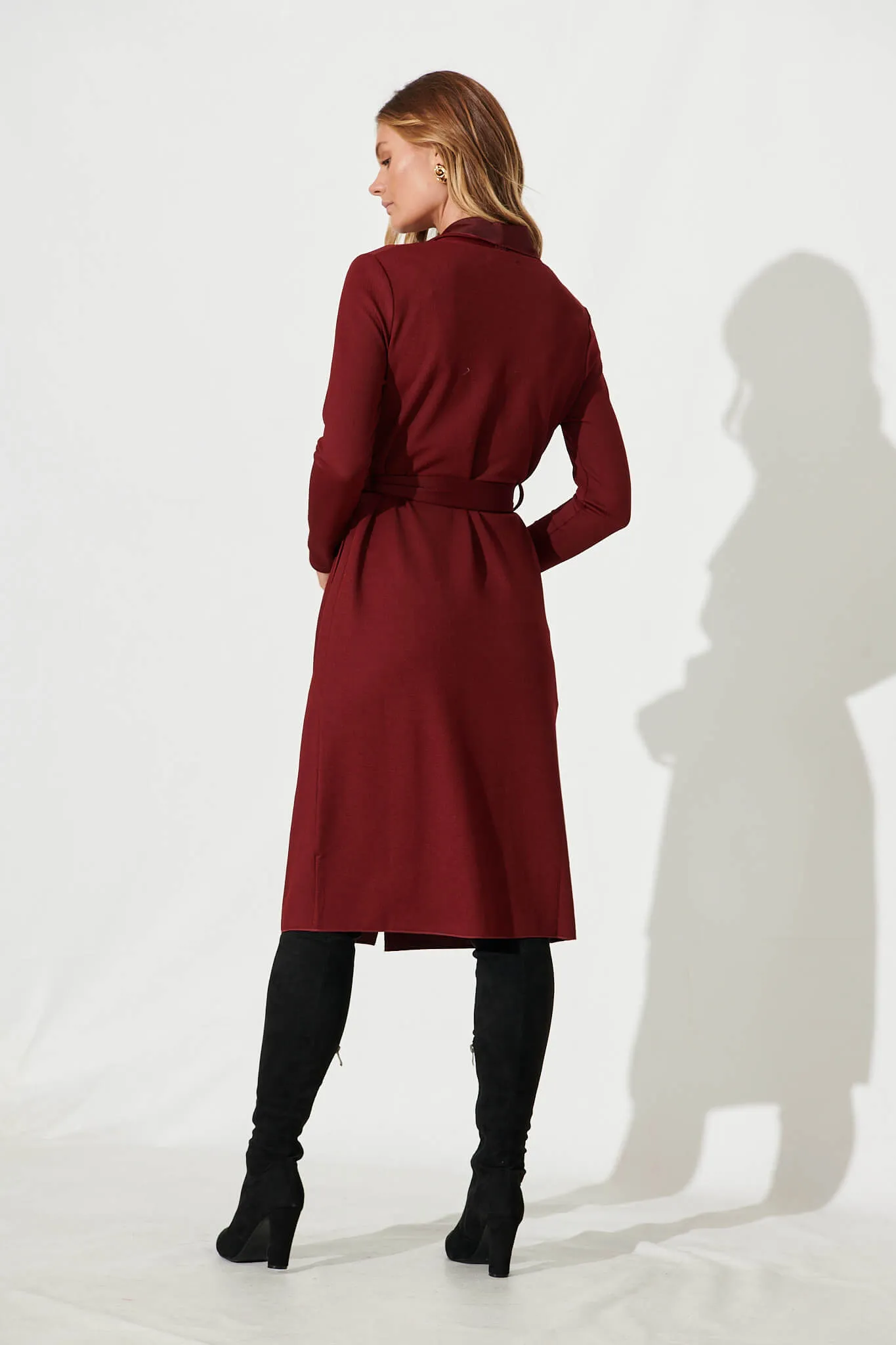 Jolie Midi Coat In Burgundy