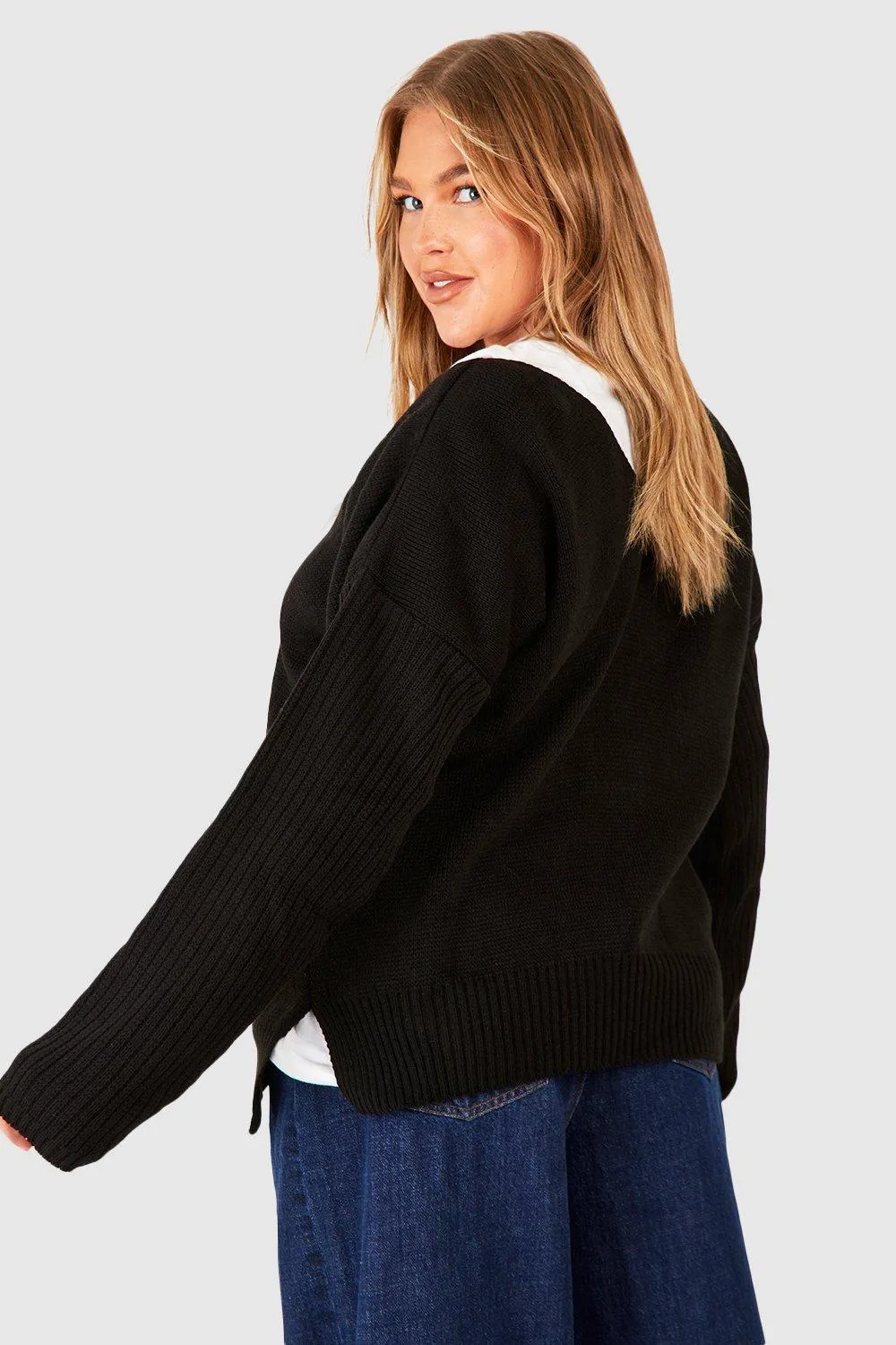 V Neck Jumpers & Cardigans | Shop Plus Size Oversized Styles | boohoo