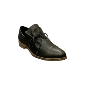 Kotty Black Leather Flat