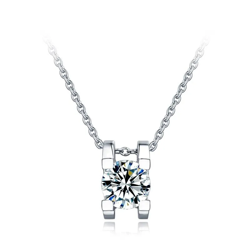 “Moderna” Ox Set Moissanite 18K White Gold Pendant Necklace 