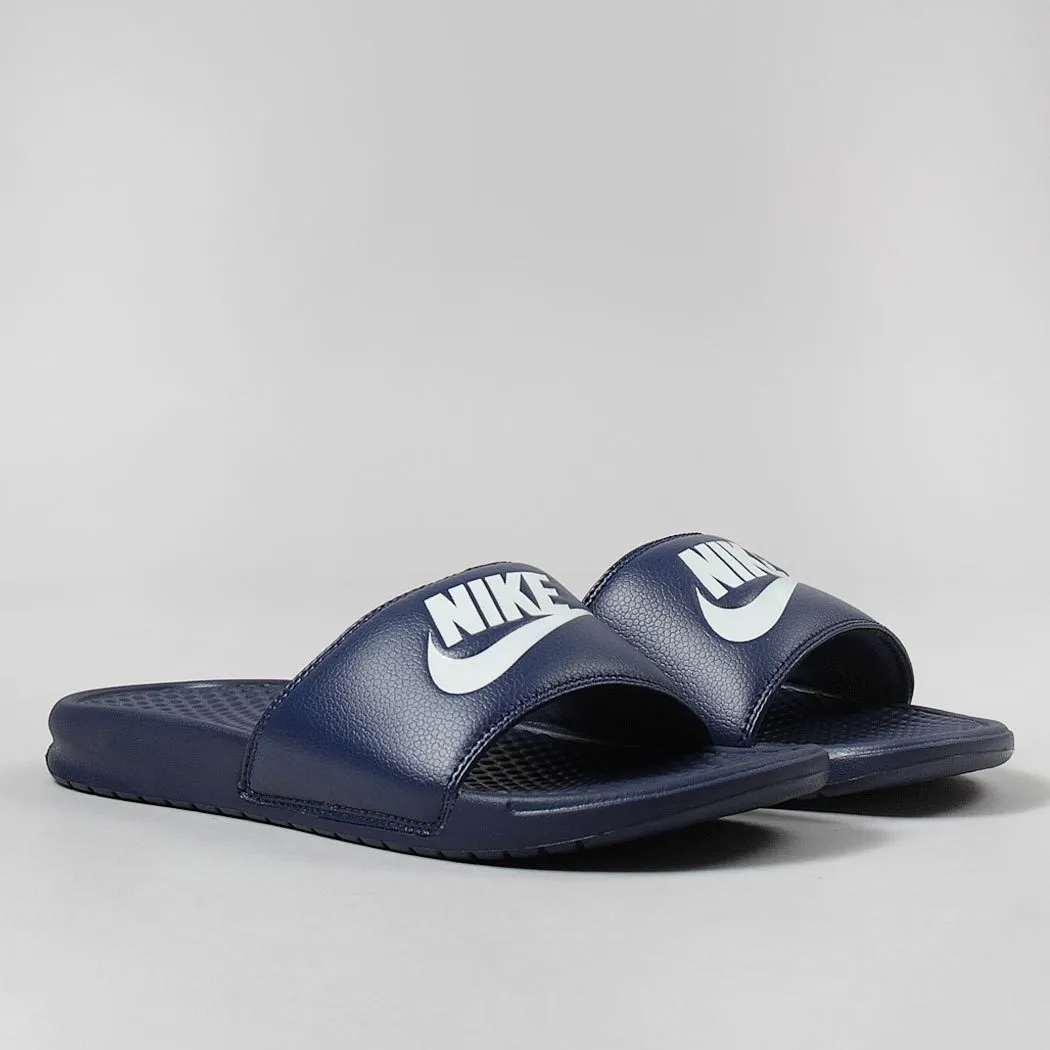 Nike Benassi JDI Slides