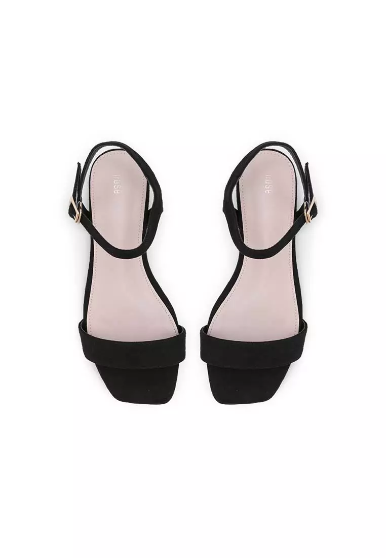 nose FLAT SANDAL