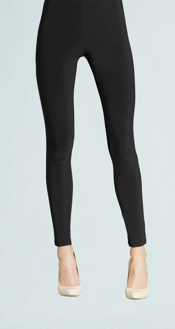 Stretch Legging in Black Knit