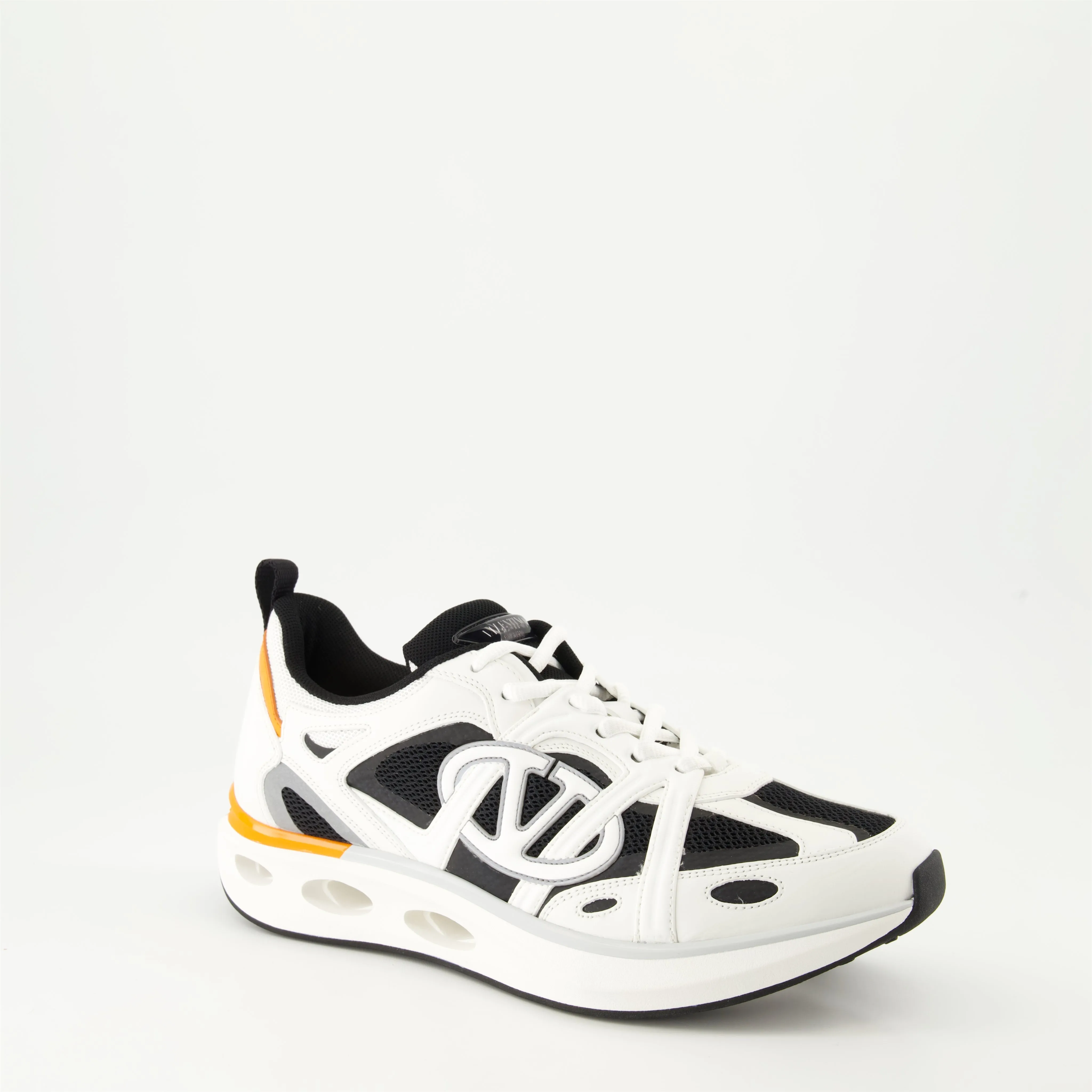 White and Black VLogo Easyjog Sneakers