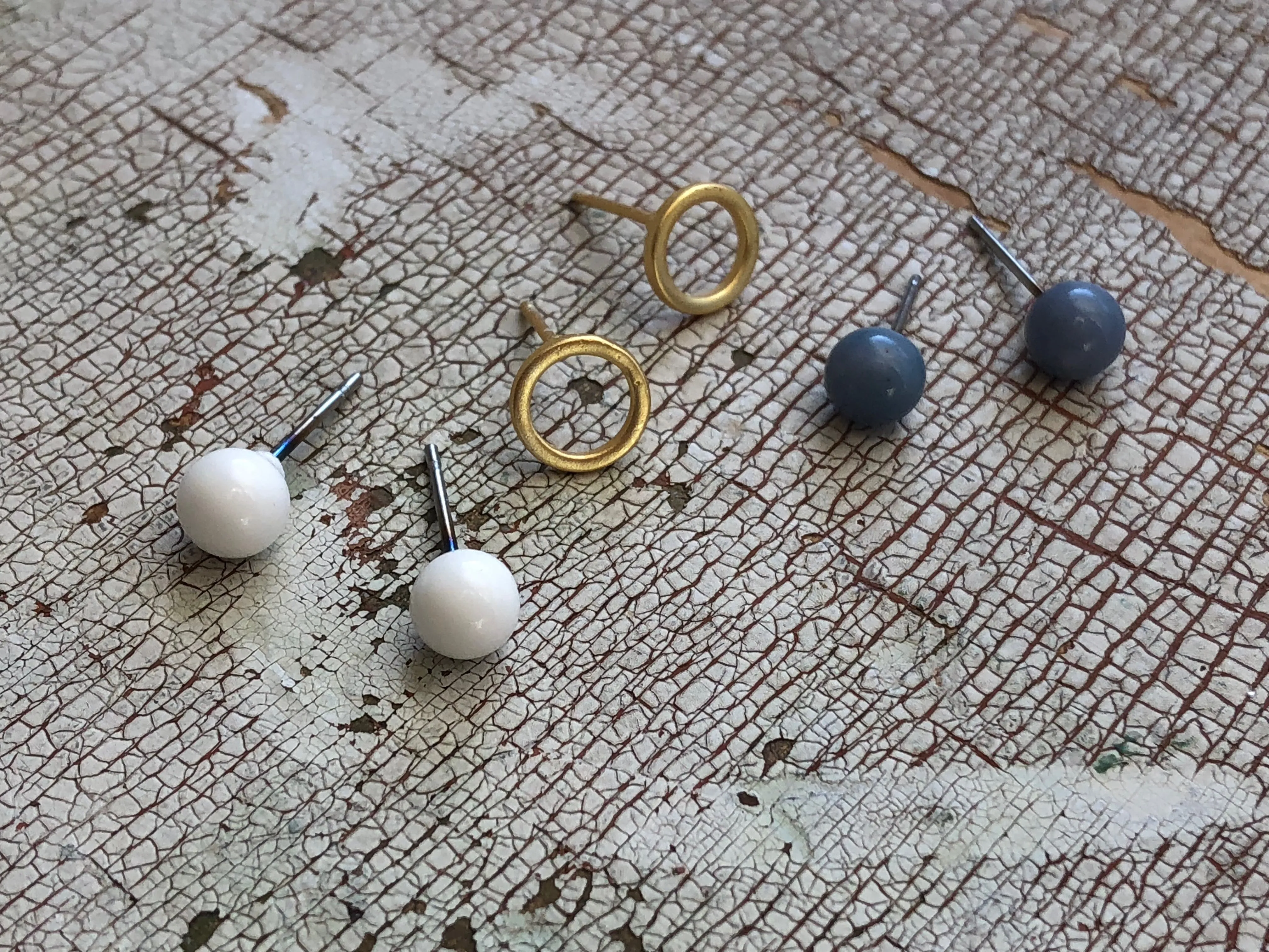 White Frosted Gold Circles & Slate Blue Tiny Geo Stud Earrings Set