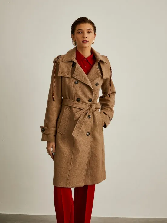 Hooded wool coat
