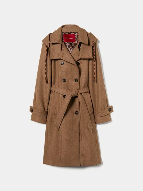 Hooded wool coat
