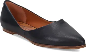 ZODIAC Women's Hill Flat